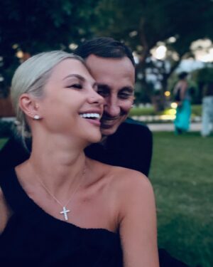Olga Vainilovich Instagram - С годовщиной нас! Люблю до Луны и обратно❤️ @vadimgalygin