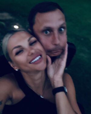 Olga Vainilovich Instagram - С годовщиной нас! Люблю до Луны и обратно❤️ @vadimgalygin