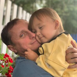 Olga Vainilovich Instagram - Любимый наш пирожок,наш ангелочек,наш богатырь, с Днём рождения тебя,сынок!!! Мы и мечтать не могли о таком сыне! Спасибо,что выбрал нас с папой!!! 😇🎂🎁🙏❤️