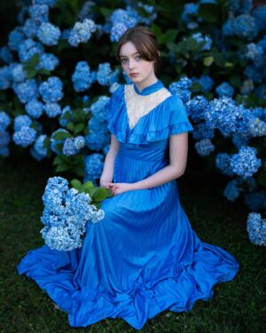Olive Elise Abercrombie Instagram - 13 🎉 6.1.24 

Yearly birthday portraits with the blue hydrangeas 💙