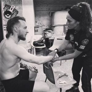 Oliver Claffey Instagram - Kept you waiting, huh?

Been on a bit of a break from social media. I've been cruising Navi, coaching, and eating pizza. So much pizza.

Here's a photo dump from the recent adventures in Béziers with @hexagonemmafr to make it up to ya.

[Not pictured: @sebas.bjj]

🏴‍☠️x🇫🇷

#CapnJack #JackClaffey #Hexagone #MMA