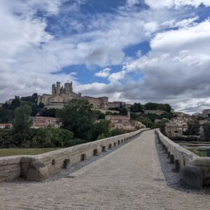 Oliver Claffey Instagram - Kept you waiting, huh?

Been on a bit of a break from social media. I've been cruising Navi, coaching, and eating pizza. So much pizza.

Here's a photo dump from the recent adventures in Béziers with @hexagonemmafr to make it up to ya.

[Not pictured: @sebas.bjj]

🏴‍☠️x🇫🇷

#CapnJack #JackClaffey #Hexagone #MMA