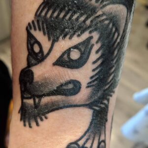 Oliver Claffey Instagram - Today is Guinness' 4th Birthday! 🎊🎉🎂🎉🎊

I didn't have a dog growing up and it wasn't until I moved to America that I first got Guinness. She's been with me now through a few changes of house and even a change of country. 

She is also the reason that the wolf tattoo on my forearm has a white face! 🐺

#dog #dogsofinstagram #birthdaygirl #tradionaltattoo #bulldog #goldenretriever #captainjack