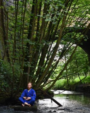 Oliver Claffey Instagram - Breathe in. Breathe out.

 📸 @clara_sinclare

🐊 🏴‍☠️

#Yoga #Meditation #CaptainJack #Nature

#BJJ #MMA #MartialArtsLife
