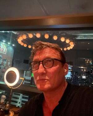 Oliver Masucci Instagram - Bangkok no filter #enjoy