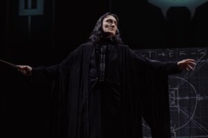 Oliver Masucci Instagram - Today @hptheaterde its fun to play #severussnape photo @sandraludewigofficial