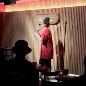 Olivia Leclerc Instagram - Il y a 1 mois, j’ai commencé à faire de l’humour sur scène. Après 4 semaines intensives de rodage, j’ai l’honneur d’embarquer sur la scène du @zoofest.offjfl ce soir, avec pleins d’autre humoristes que j’admire. 🙏🏻

Let’s do this ! 🔥
#standup #standupcomedy #humour #festival #zoofest #zoofestmtl #scene #openmic #rodage #lebordelcomedieclub #leterminalcomedieclub