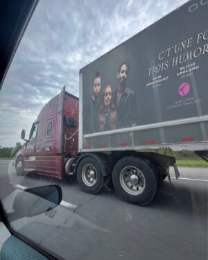 Olivia Leclerc Instagram - Attends pas de nous voir dans ta soupe pour venir nous voir en show à Montréal 🔥

On présente notre show dans le cadre du @festival.minifest 🙋‍♀️

Chacun 20 min de notre meilleur stock, pour 1h de plaisir garantie. ☝🏼

🗓️ : 13 juin 2024
🕗 : 21h30
📍 : L’Usine de l’espace public
🎟️ : 20$

#humour #standup #standupcomedy #comedy #spectacle #festival #festivalminifest #minifest #humoriste #humoristes #mtl #montreal #pancarte #affiche