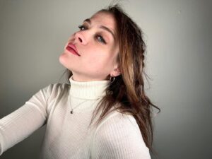 Olivia Luccardi Instagram - Back to the Self-tapes…