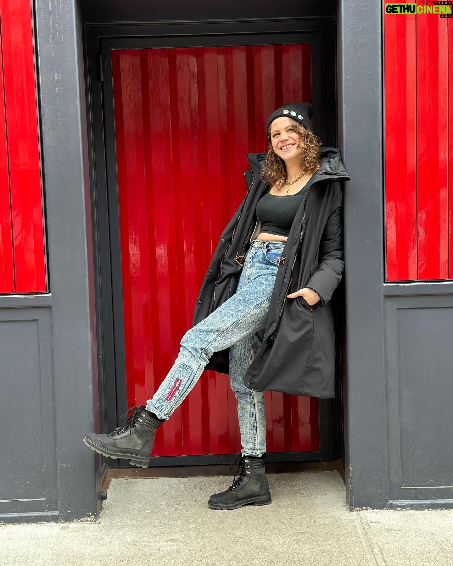 Olivia Luccardi - 637 Likes - I can’t be at Sundance this year for the Earth Mama’s premiere. But I’ll be keeping warm in NYC with @save_the_duck coat and @sorelfootwear. Thank you 💕