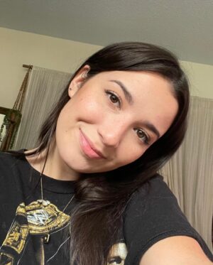 Olivia Steele-Falconer Instagram - 🖤🖤💛🖤