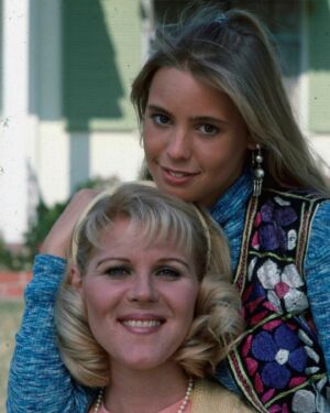 Olivia d'Abo Instagram - A wonder years throwback for today 😇 Happy Saturday!