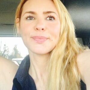 Olivia d'Abo Instagram - Saturday #selfie 🤳🏽✨ Enjoy your weekend everyone! 😇