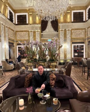 Olivier Primeau Instagram - Sans retouche et en Europe 🙃