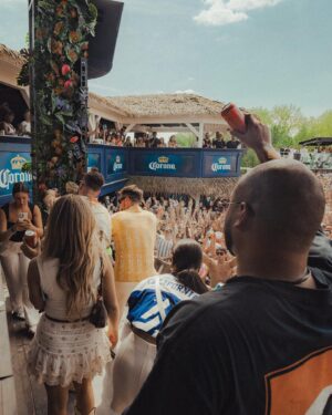 Olivier Primeau Instagram - Notre premier weekend au Beachclub était incroyable 🤩 🔥 #beachdayeveryday