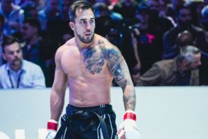 Omar Antonio Morales Ferrer Instagram - Sin dudas, sin miedo y con mucha convicción…
Estoy seguro que no soy el único peleador que tiene diálogos internos entre rounds. 𝗠𝗘𝗡𝗧𝗔𝗟𝗜𝗗𝗔𝗗 𝗜𝗡𝗗𝗘𝗦𝗧𝗥𝗨𝗧𝗜𝗕𝗟𝗘.