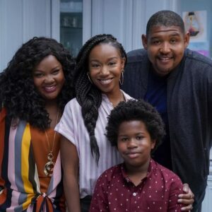 Omar Benson Miller Instagram - Meet the Taylor family tonight @cbstv on #TheUnicorn We got melanin AND jokes!
