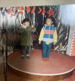 On Ju-wan Instagram - 새해 복 많이 받으세요🙇‍♂️

2024년 설 연휴 건강하게 행복하게 보내고~ 
좋은 추억과 기억으로 가득하게~🙏

본집와서 앨범 뒤적거리다~ㅎ
