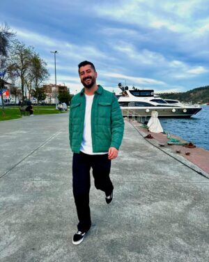 Onur Akbay Instagram - Bahar aylarının son fotosu 😀

📸: @alicantatar__