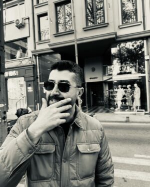 Onur Akbay Instagram - 🤔🤔