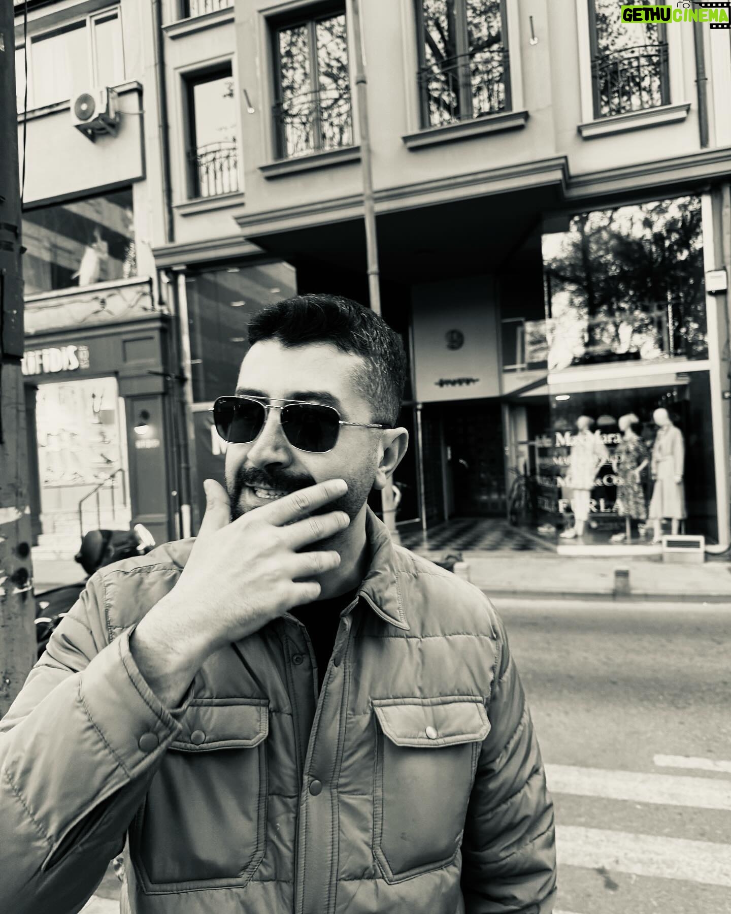 Onur Akbay - 3 Likes - 🤔🤔
