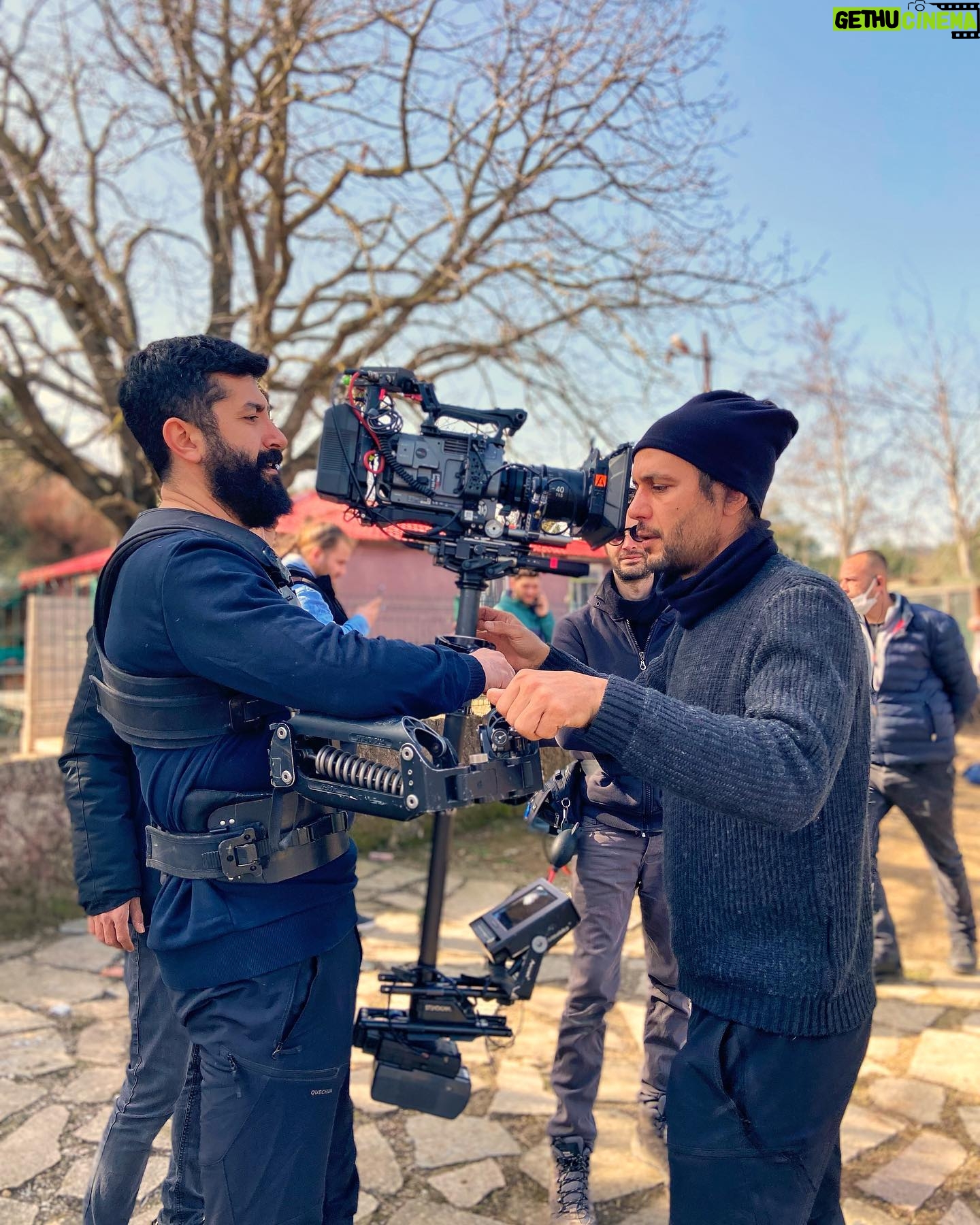 Onur Akbay - 46.5K Likes - Steadicam sevdamız sorgulanmasın 😄 Her ne kadar @yilmaz.alii kullanımını öğretmek istemese de arada kaçırıyorum 😄😄