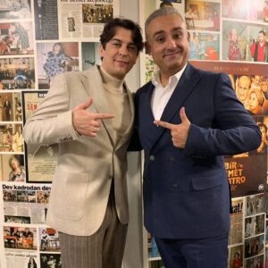 Onur Atilla Instagram - Yılbaşı gecesi parlıyor muyuz? ❤️🇹🇷❤️🇹🇷
@normenderonline