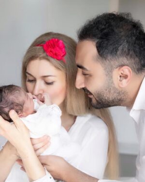 Onur Buldu Instagram - öncesi-sonrası :)) Masal’ımıza kavuştuk. bugün tam 40 gün oldu hem de. @kozduygu sevgilim bütün cefayı çekse de sefada beni de ortak ettiği için çok teşekkür ederim 😊❤️ sizi seviyorum canlarım ❤️❤️❤️
