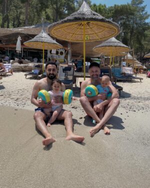 Onur Buldu Instagram - 3. geleneksel fethiye pozu :) @kozduygu @azizaslan @eyllculhaci ❤️❤️❤️