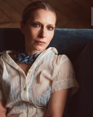 Ophélia Kolb Instagram - @rebecka_oftedal fait des photos 
et @heleneredolfi habille
Et @modjhair coiffe 
et @faybiotoura maquille
📸👗💇🏼‍♀️💄