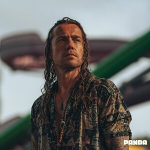 Ophélia Kolb Instagram - @jdoreofficiel fait tomber la chemise ! 🔥
Toutes les aventures de Panda sont sur TF1  🐼