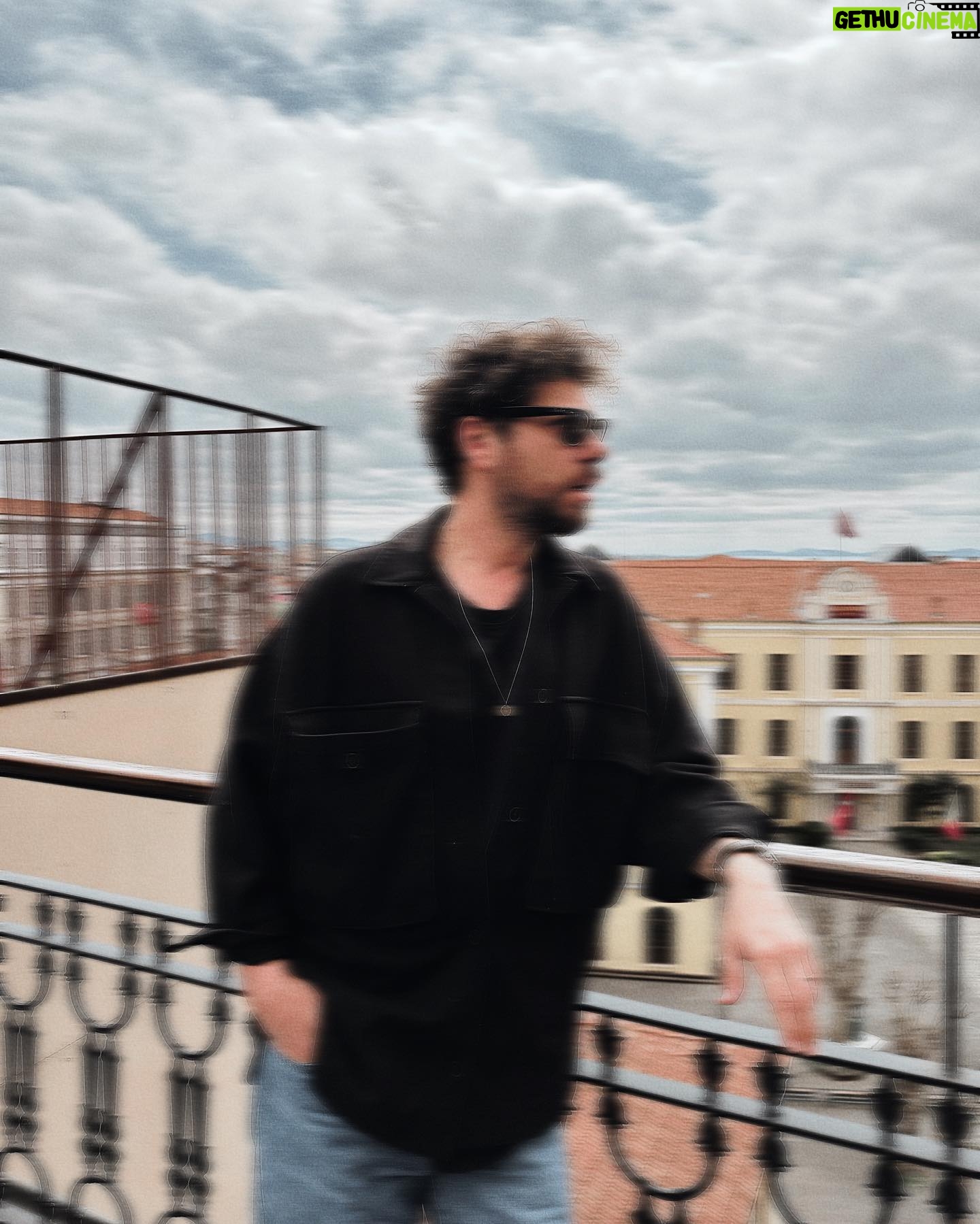 Oral Özer - 4.1K Likes - 🪐