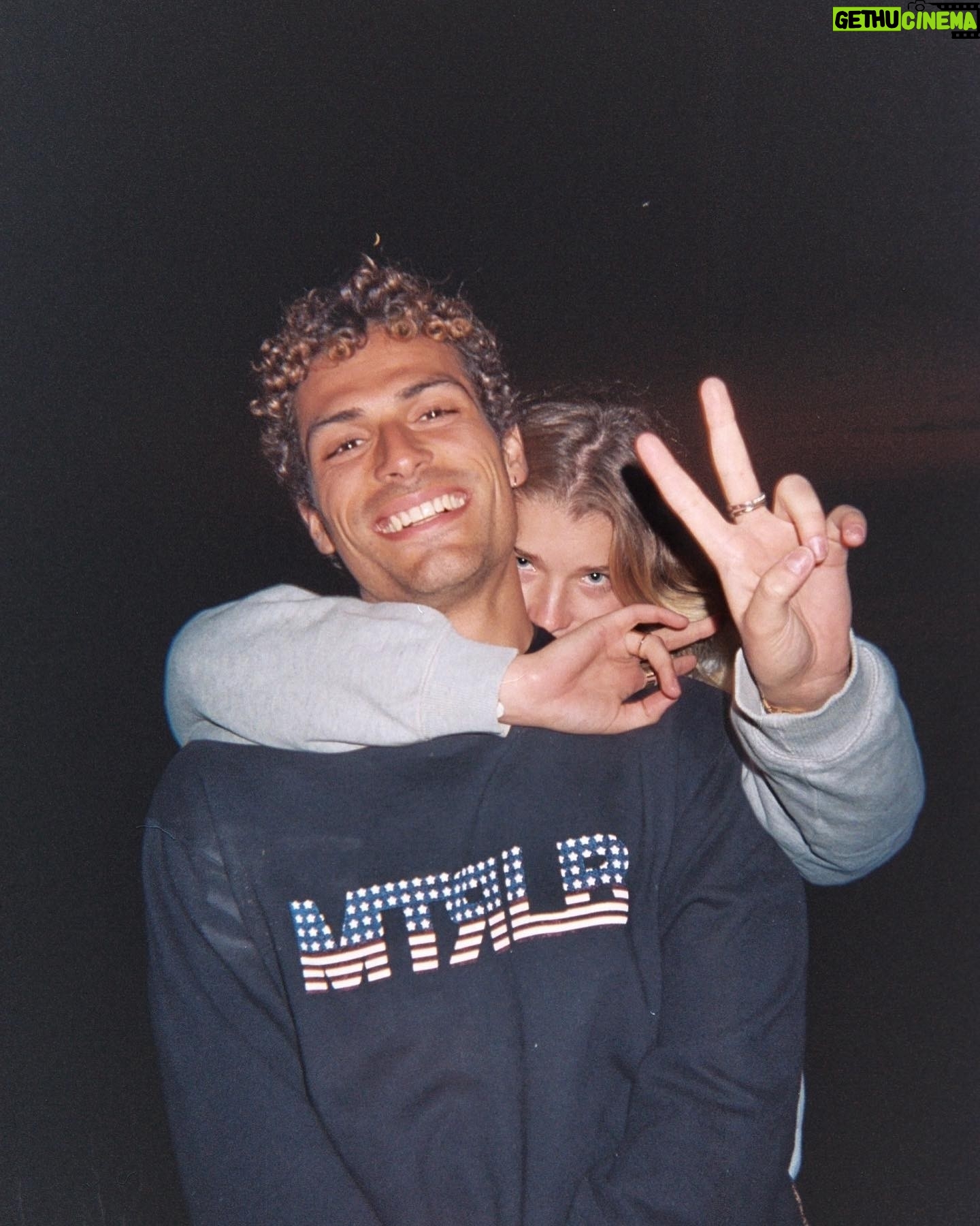 Oscar Anton - 5.7K Likes - guess who’s taking his little sister with him on tour this year? oh and btw, NEW SHOW IN PARIS, TICKETS AVAILABLE TOMORROW 12P.M (link in bio) come dance with us ♡ Also, it’s a much bigger venue this time, please bring your entire family with you - old ants in law included. Thank u.