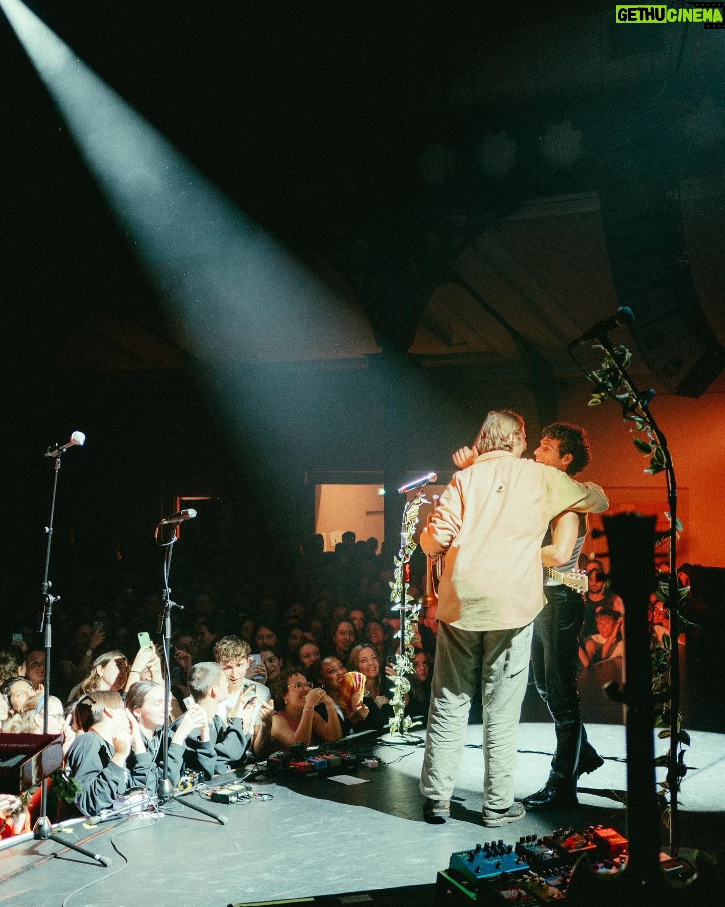 Oscar Anton - 8.2K Likes - 1400 of us dancing in paris.
thank you so much ♡
photos : @seabassb_ // @ileanapcontreras