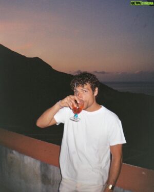 Oscar Anton Instagram - last bits of summer