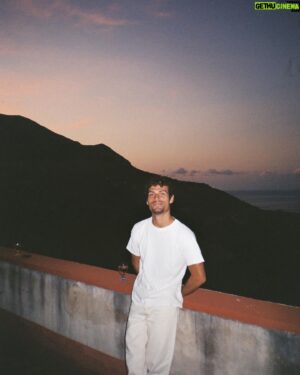 Oscar Anton Instagram - last bits of summer