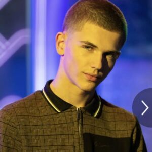 Oscar Curtis Instagram - Did u guess right??? 😃 I'm going to be Lucas in Hollyoaks... can't describe how grateful I am for this opportunity! I am so excited to play this character
Huge thanks to my agent for doing exactly what he said he'd do 🙏 @mark_jermin_mgt and to @hollyoaksofficial for this fantastic gift of a role 🙏💛
Thankful to everyone who played a part in getting me here 🙏 
Also to the nicest crew & cast ever, thank you for welcoming me 💛
.
.
.
.
.
.
.
.
.
.
#Hollyoaks #actor #amazing #actorslife #new #newactor #thankyou #themway #Manchester actors #Liverpool #soapnews #soap  #tvactor
