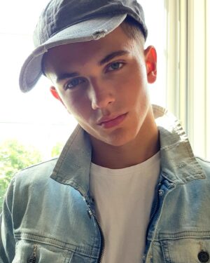 Oscar Curtis Instagram - I think denim might be my thing 🤷‍♂️
.
.
.
.
.
.
.
.
.
.
.
.
.
.
.
.
.
.
.
.
. 
 
.
.
.
.
#actor #face  #headshot #denim #hollywood #blueeyes #behindthescenes #photography #model #bts  #actingheadshots #younghollywood #Manchesteractors