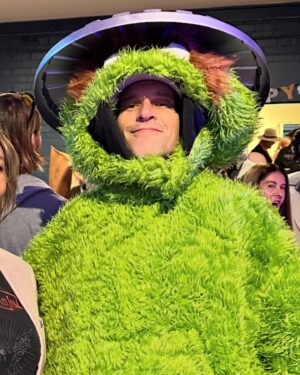 Osher Günsberg Instagram - Swipe to see @audreygriffen’s all-time costume for a fancy dress theme “a celeb with a first name starting with the same letter as yours”. .
I love this woman so much. 
The attention to detail is epic xx