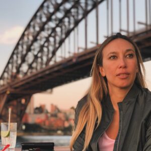 Osher Günsberg Instagram - Ten years today I met @audreygriffen outside the comedy store in Sydney so we could watch @heggieluke’s set. 

Only then did she realise that it was a date.
She had no idea that we would fall in love, she would save my life and we would have the most wonderful family together.

You’re a stone cold stunner honey, with a kind heart that’s a beacon seen from space. 

Happy anniversary my love.