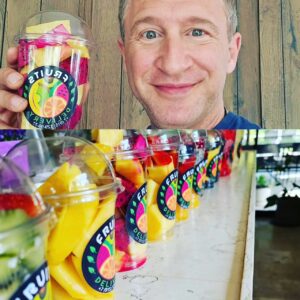 Oskar Kuchera Instagram - Не реклама!!!!!
Просто от души!!!заказалитсвежих нарезаных фруктов! Ну захотелось так ,чтобы быстро! Привезли...
Ребят, это нереальный кайф!!!!
Узнал, что у ребят всегда свежие, сладкие, спелые фрукты! Повара у них  тщательно отбирают каждый фрукт и ягоду и выбирают самое лучшее! 
Fruits delivery!
Пожалуй реально номер 1 среди доставки фруктов на дом!
Рекомендую!!!