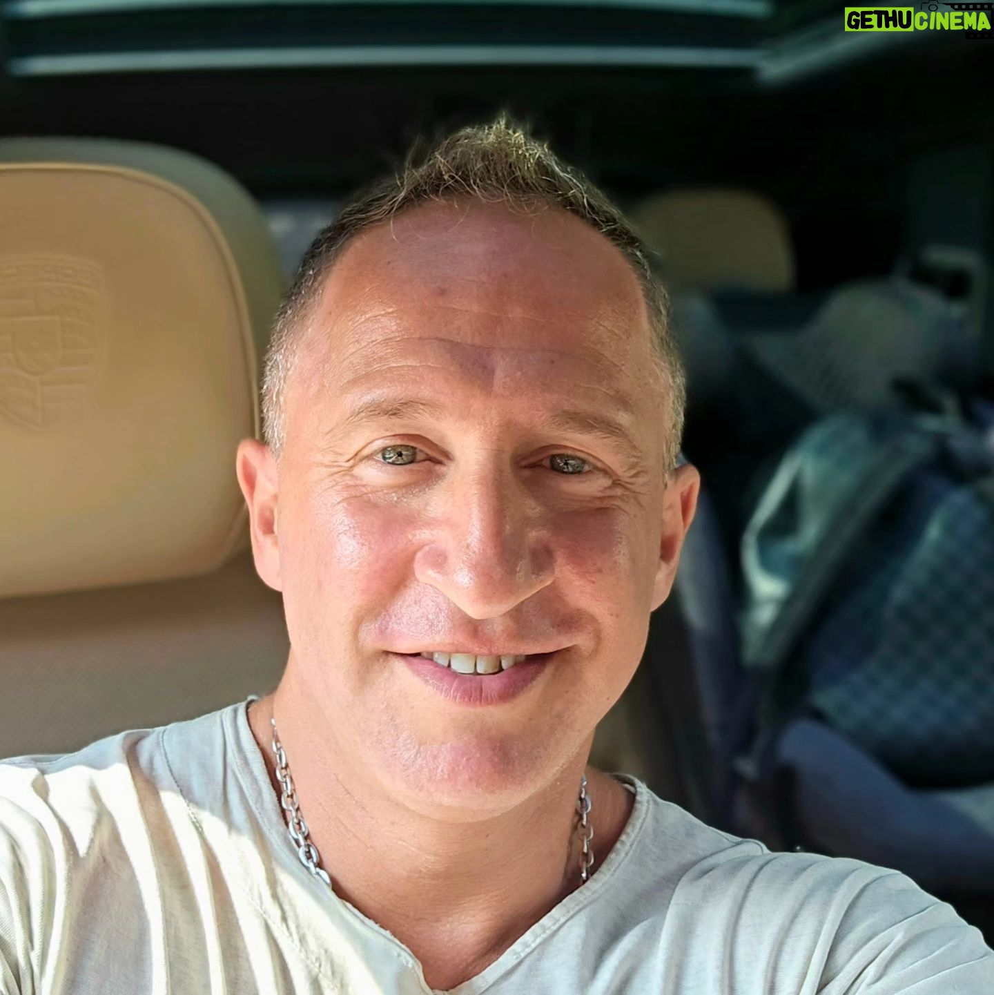 Oskar Kuchera - 2.6K Likes - 49.
Спасибо всем, кто рядом!
Едем дальше!💪