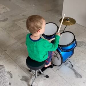 Oskar Kuchera Instagram - Сегодня этому парняге 3 года! Расти, наш любимый, счастливым и здоровым! Мы, всей нашей сумсшедшей семейкой, тебя обожаем!!! С днём рождения,  Марчелло!♥️♥️♥️