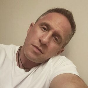 Oskar Kuchera Instagram - .Либо будь таким, каким кажешься, либо кажись таким каков ты есть...