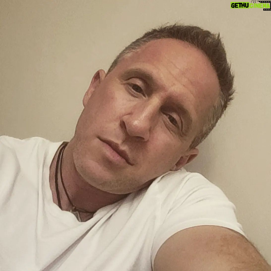 Oskar Kuchera - 1.4K Likes - .Либо будь таким, каким кажешься, либо кажись таким каков ты есть...