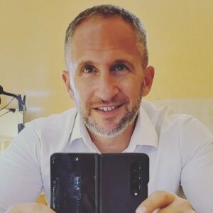 Oskar Kuchera Instagram - Улыбнитесь, что ли, я вас сфоткаю!)