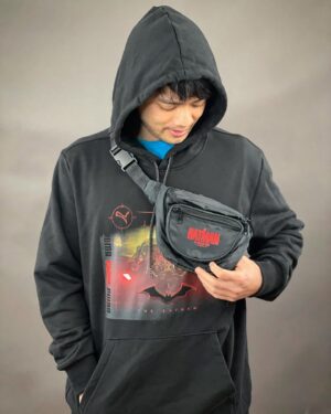 Osric Chau Instagram - Seeing @thebatman in theatres: 👍
Having Batman swag be useful in an audition: 🙌
The day they’ll eventually do a Nightwing movie and re-envision Dick Grayson as Asian cause enough people want it: I’m still on that boat🔥🔥🔥