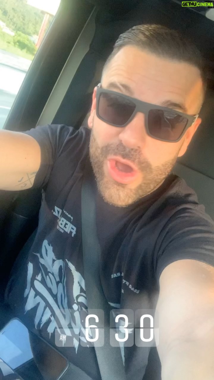 Osvaldo Friger - 1.4K Likes - Decláralo hoy será un gran día. Los Amo! 🙌🏼