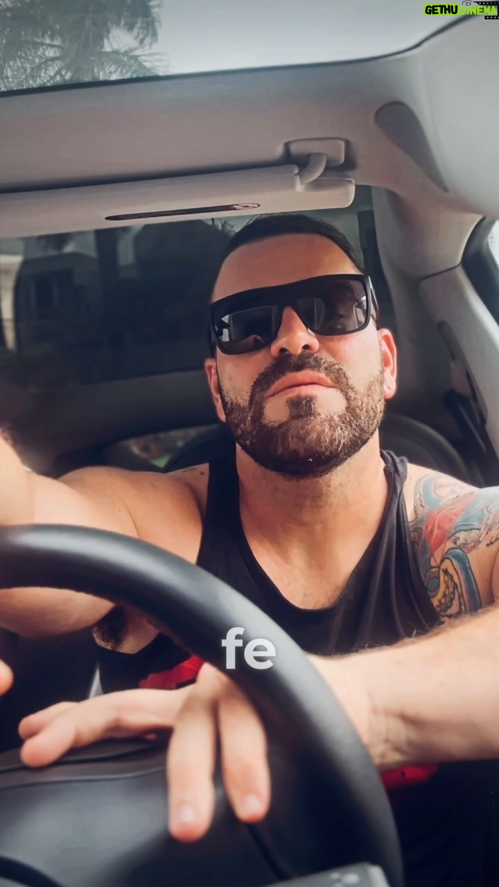 Osvaldo Friger - 1K Likes - Ten fe!