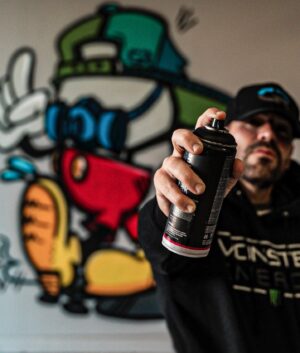 Osvaldo Friger Instagram - At our headquarters in Orlando! @frigerbros @synergyfactory @glossrevolution @deaddogcrew